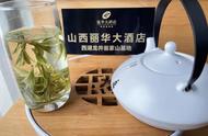 春天的诗意：一杯龙井茶的韵味